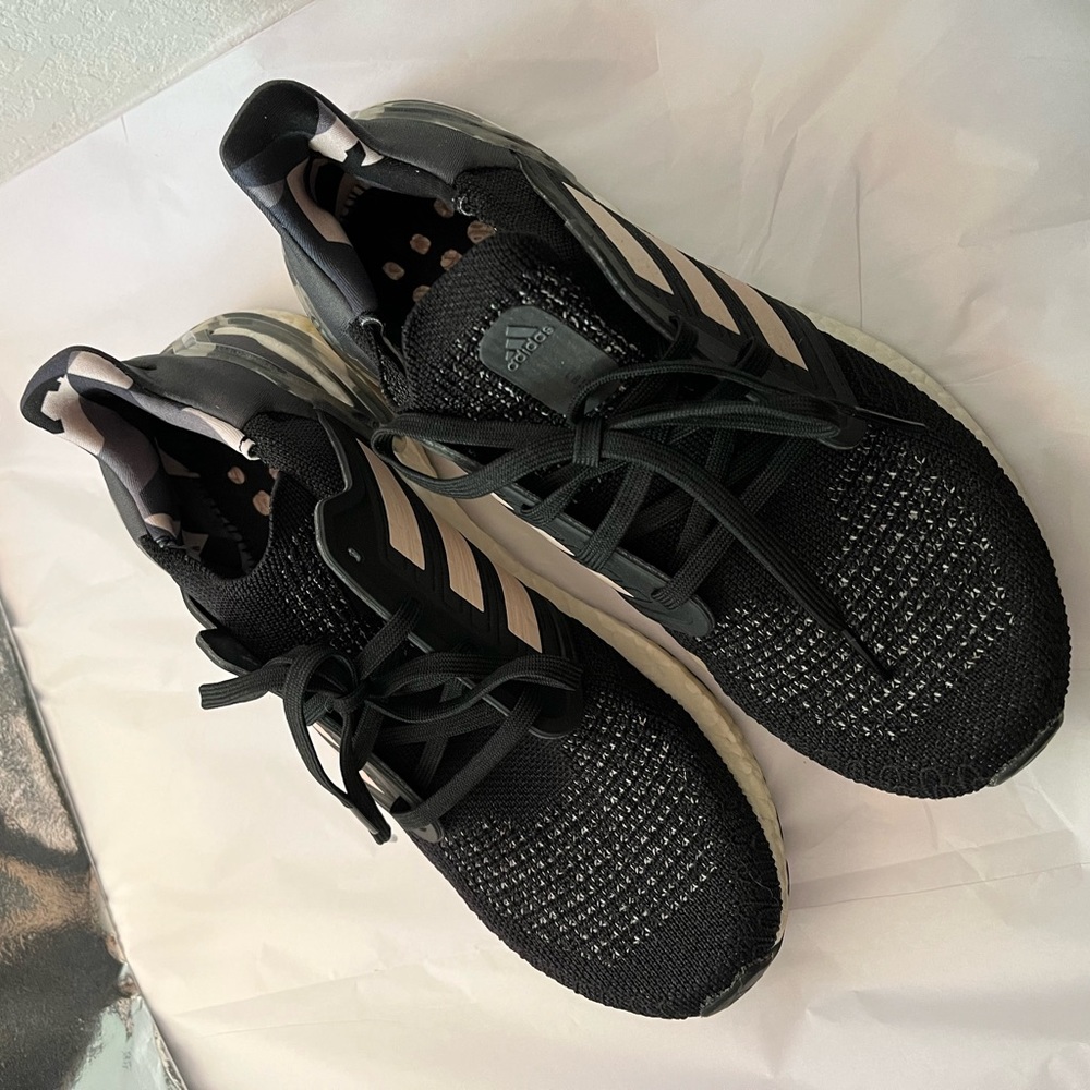 Adidas UltraBoost - Picture 9 of 9